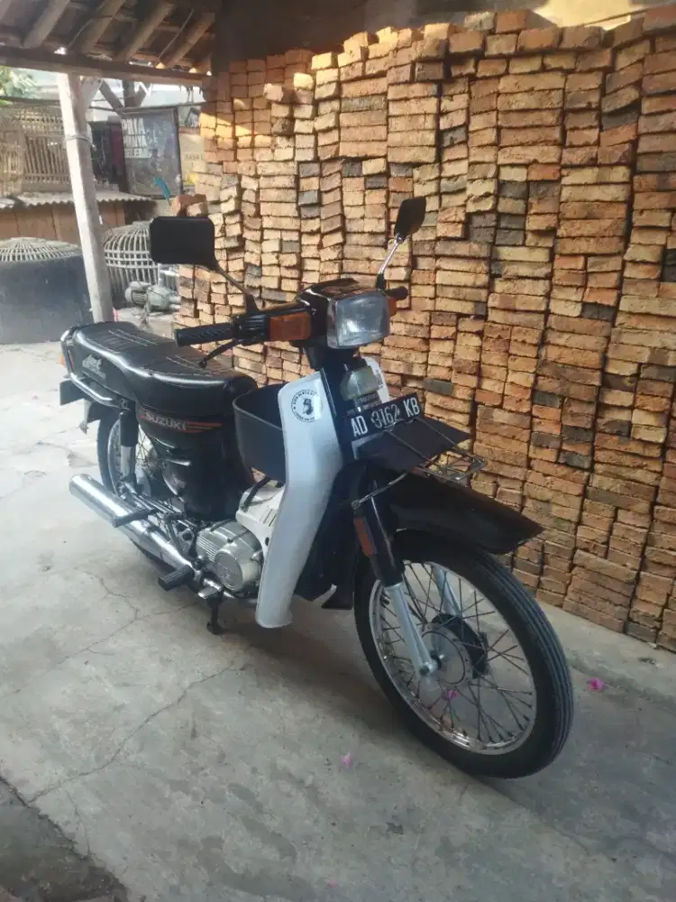 SUZUKI RC 80 (1986)