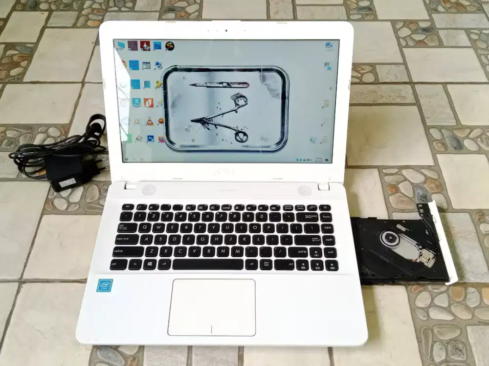 Laptop ASUS Slim + Ram 10 Gb + SSD 512 Gb & Bonus HDD 500 Gb + Nego