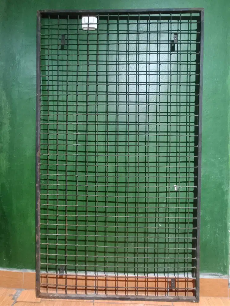 Ram Besi Besar 85 x 150 cm Bingkai Gantungan Display Pajangan Aksesori