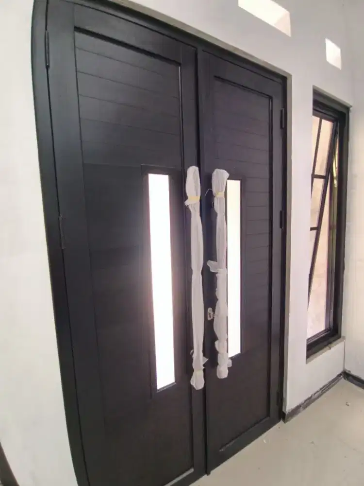 Menerima pembuatan kusen pintu dan jendela aluminium