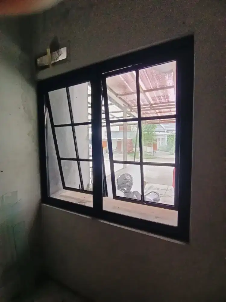 Pasang dan pesan kusen pintu dan jendela aluminium