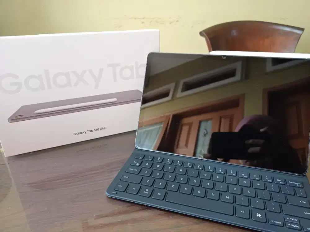 Samsung Galaxy Tab S10 Lite Wifi + Book Cover Keyboard Slim AI Key