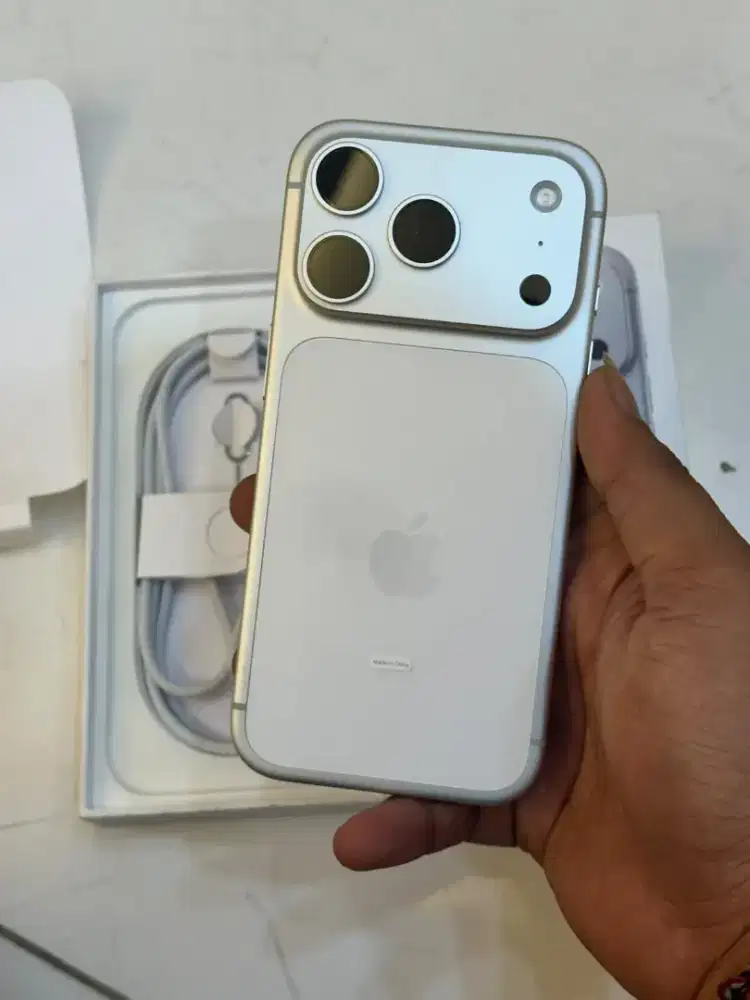 iPhone 17 pro 256 iBox garansi panjang