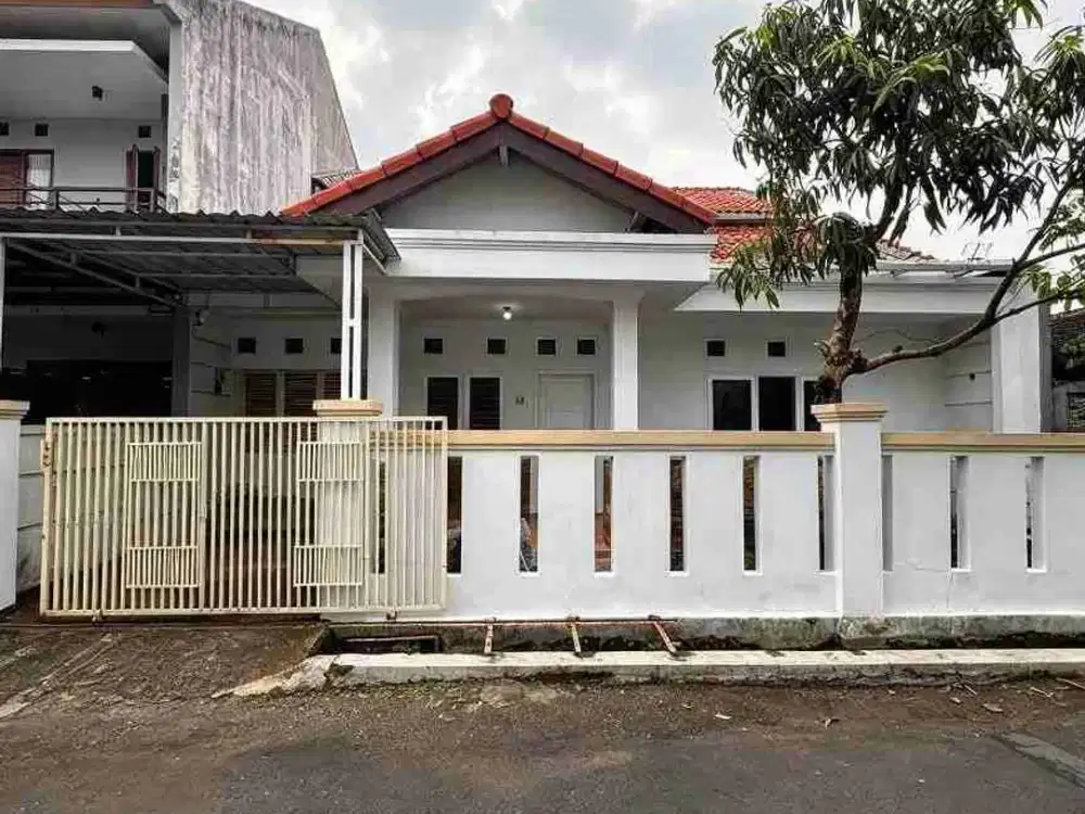 Rumah siap huni bisa kantor dekat margacinta park di komplek ciwastra bandung
