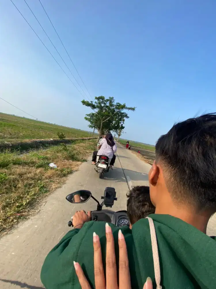 NYARI LOWONGAN KERJA
