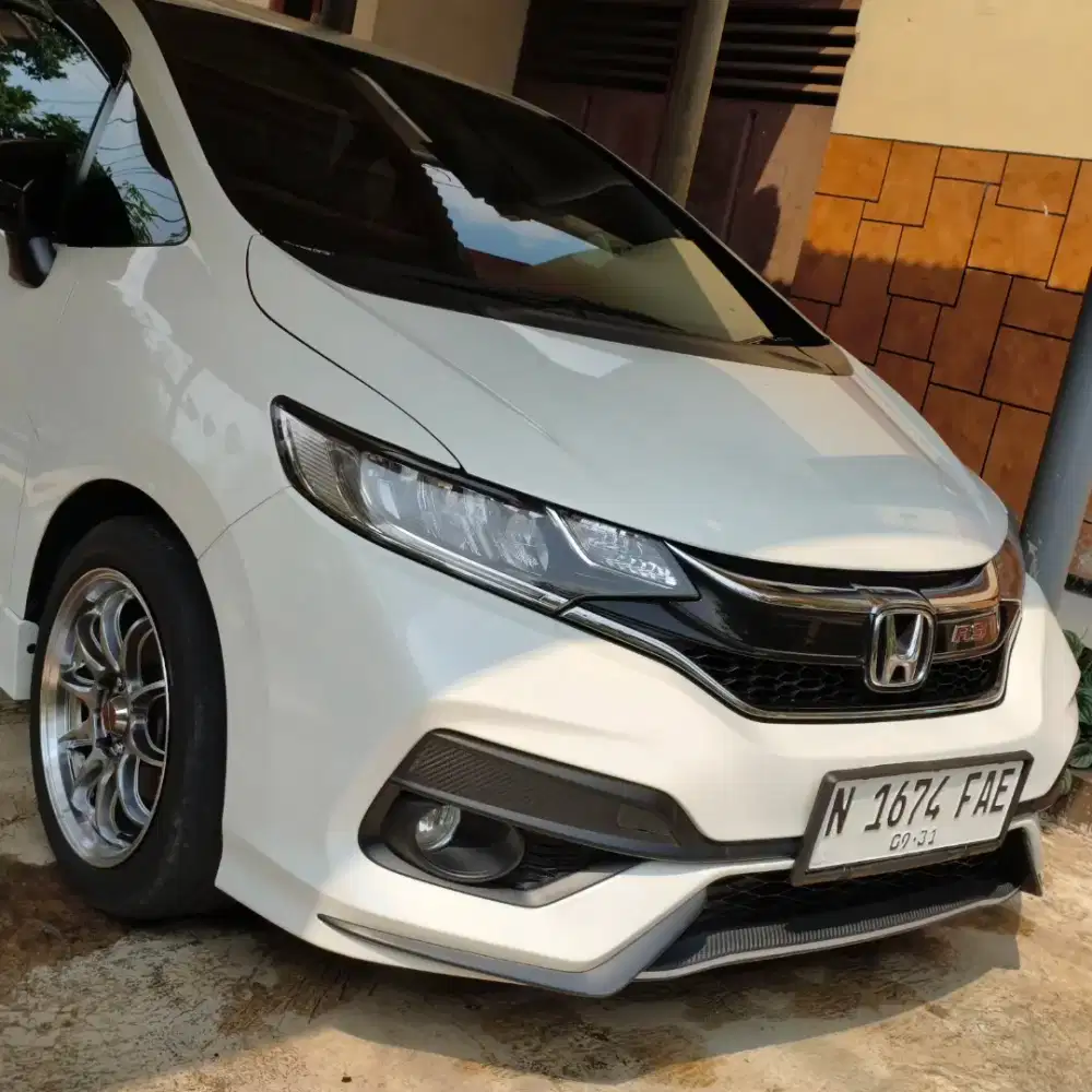 HONDA JAZZ RS GK5 Facelift