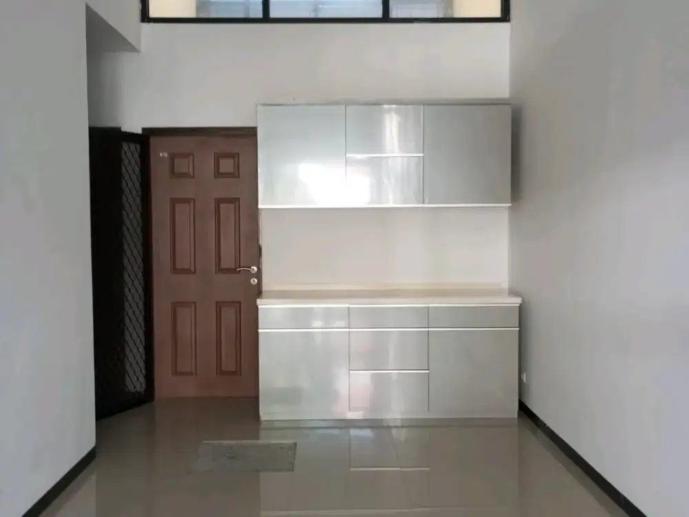 Villa Valencia Surabaya Barat