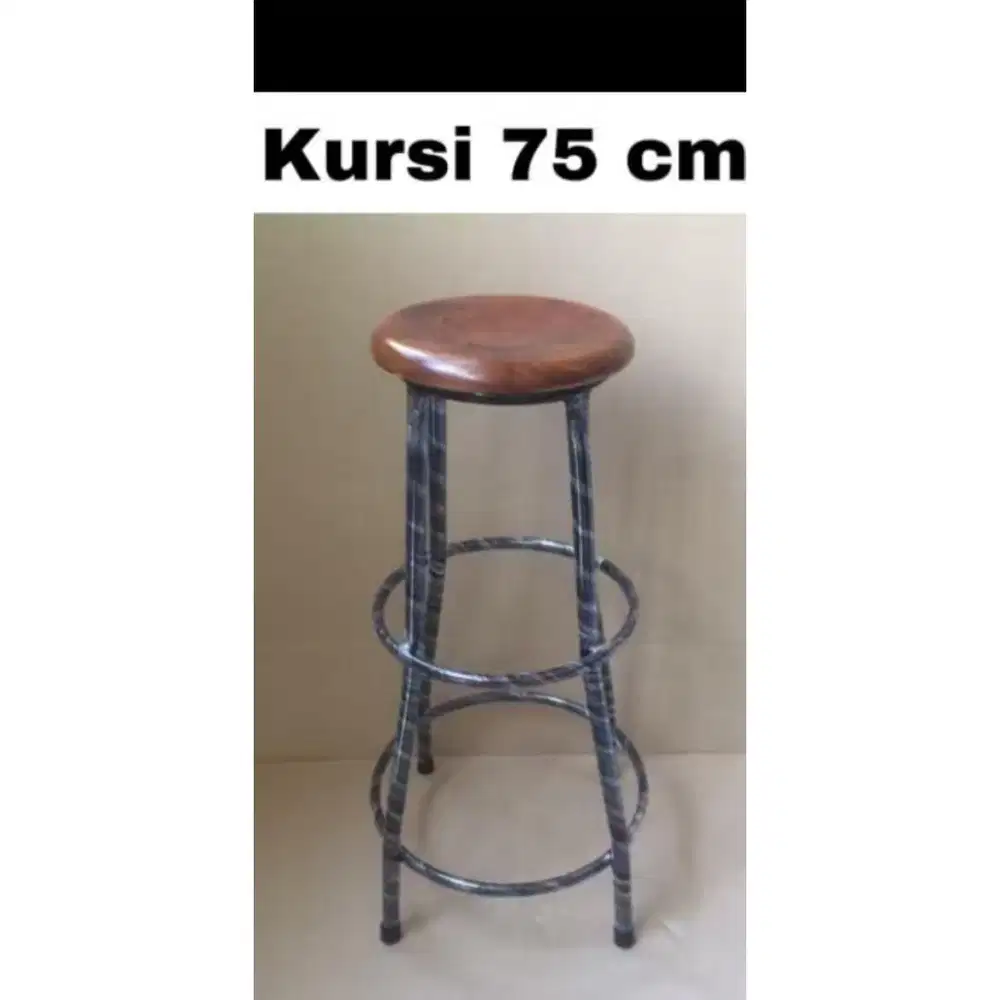 Kursi kayu kafe