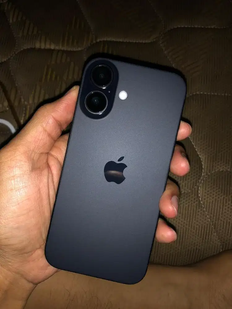 iPhone 16 128 GB Resmi Indonesia, Fullset, Mulus, No Minus