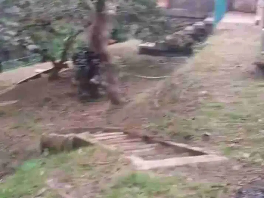 Di jual tanah dan bangunan .sangat cocok untuk villa pribadi dan komersial untuk cafe kekininan