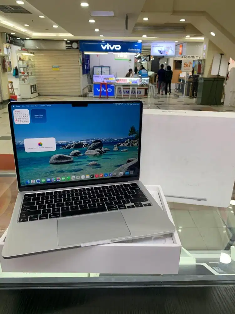 Macbook Air M4 16/256 Gb Silver Resmi ibox garansi panjang