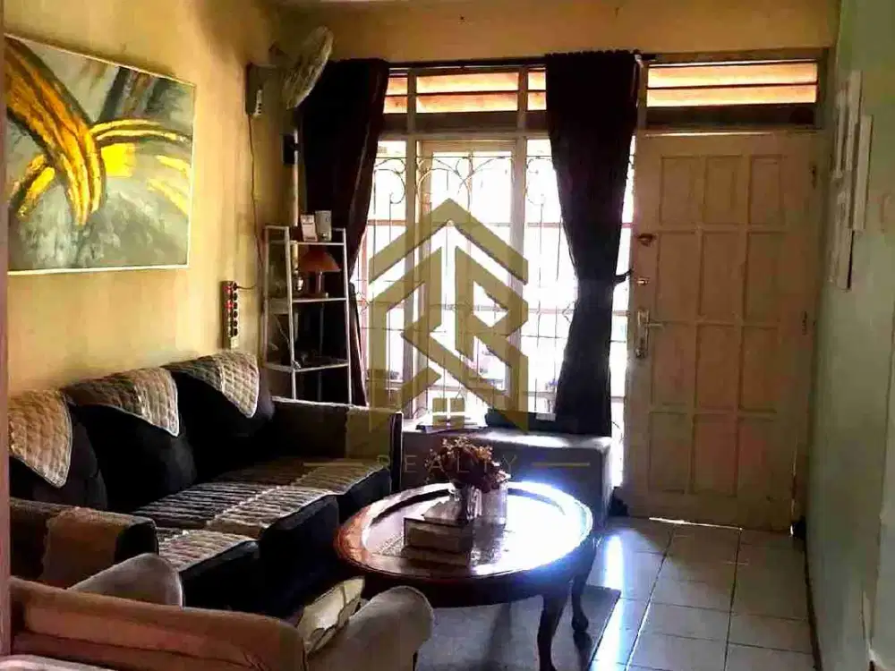 Rumah Menarik di Komplek Golf Arcamanik Endah Kota Bandung