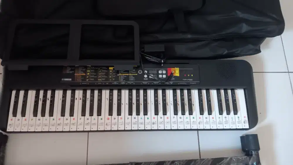 YAMAHA PSR F52 61 KEYS