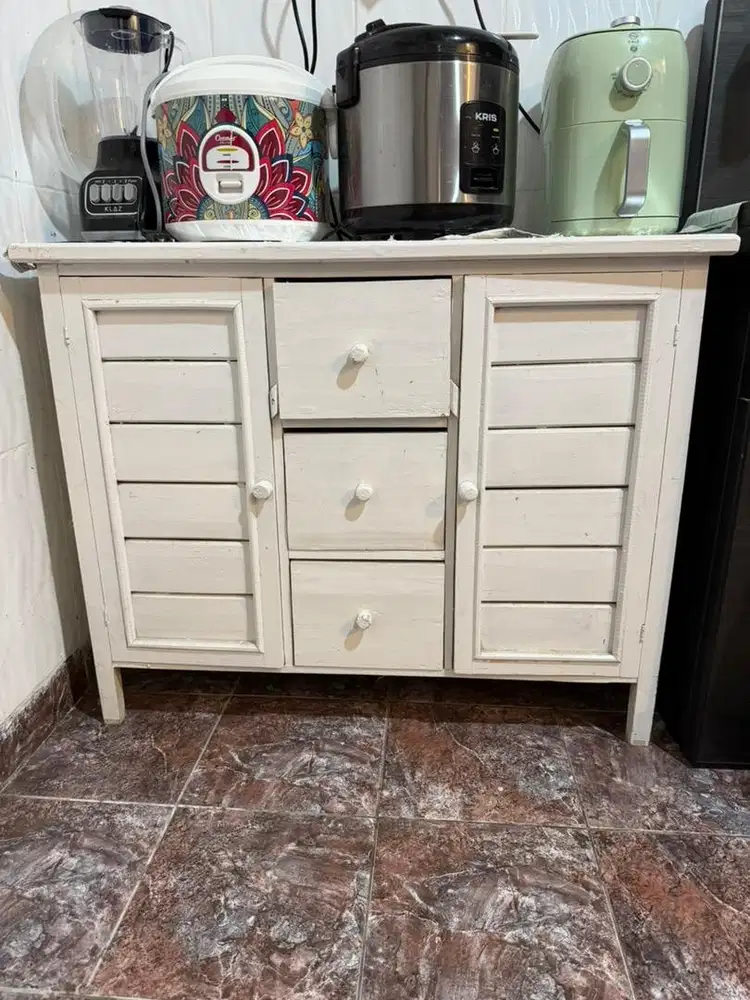 Dijual Meja Lemari Kayu Putih