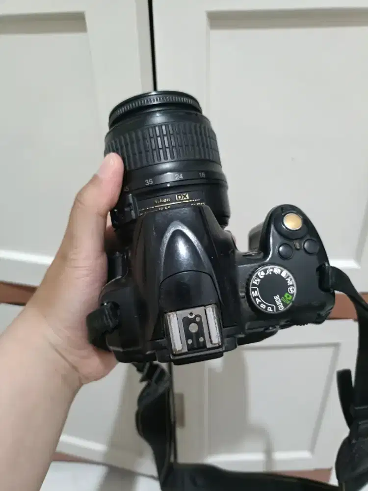 Nikon d3000 kit 18-55mm normal