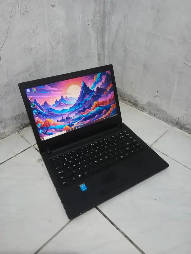 Lenovo Ideapad 100 Intel core i3 Ram 4 Ssd 256 Gb