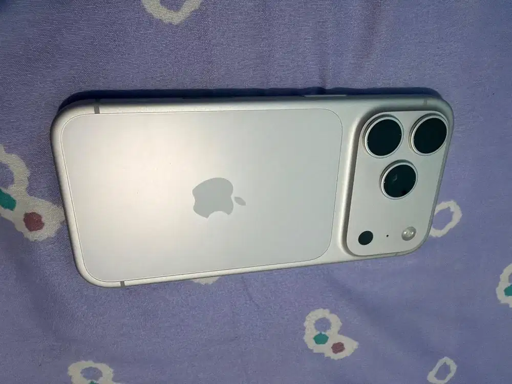 Iphone 17 pro 256 second like new