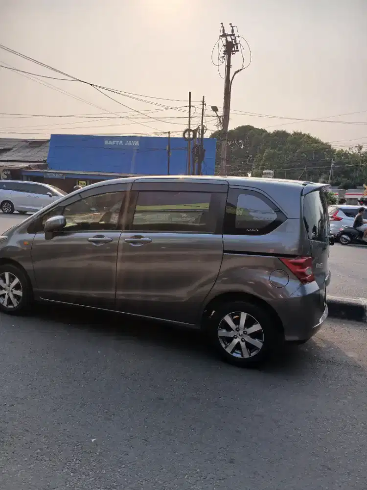 Honda Freed SD 2010