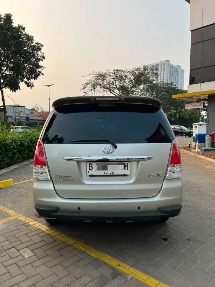 Innova V New model 2010 konds sngt trwt luar dlm pjk hidup bebas laka