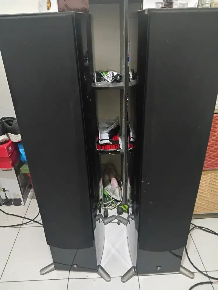 Speaker Yamaha NS 555  Florstanding