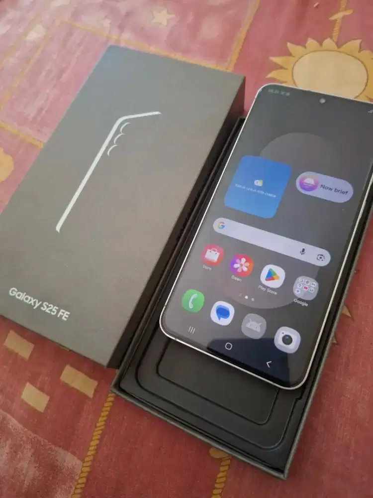 Samsung S25 FE 5G ram 8/256 fulset mulus