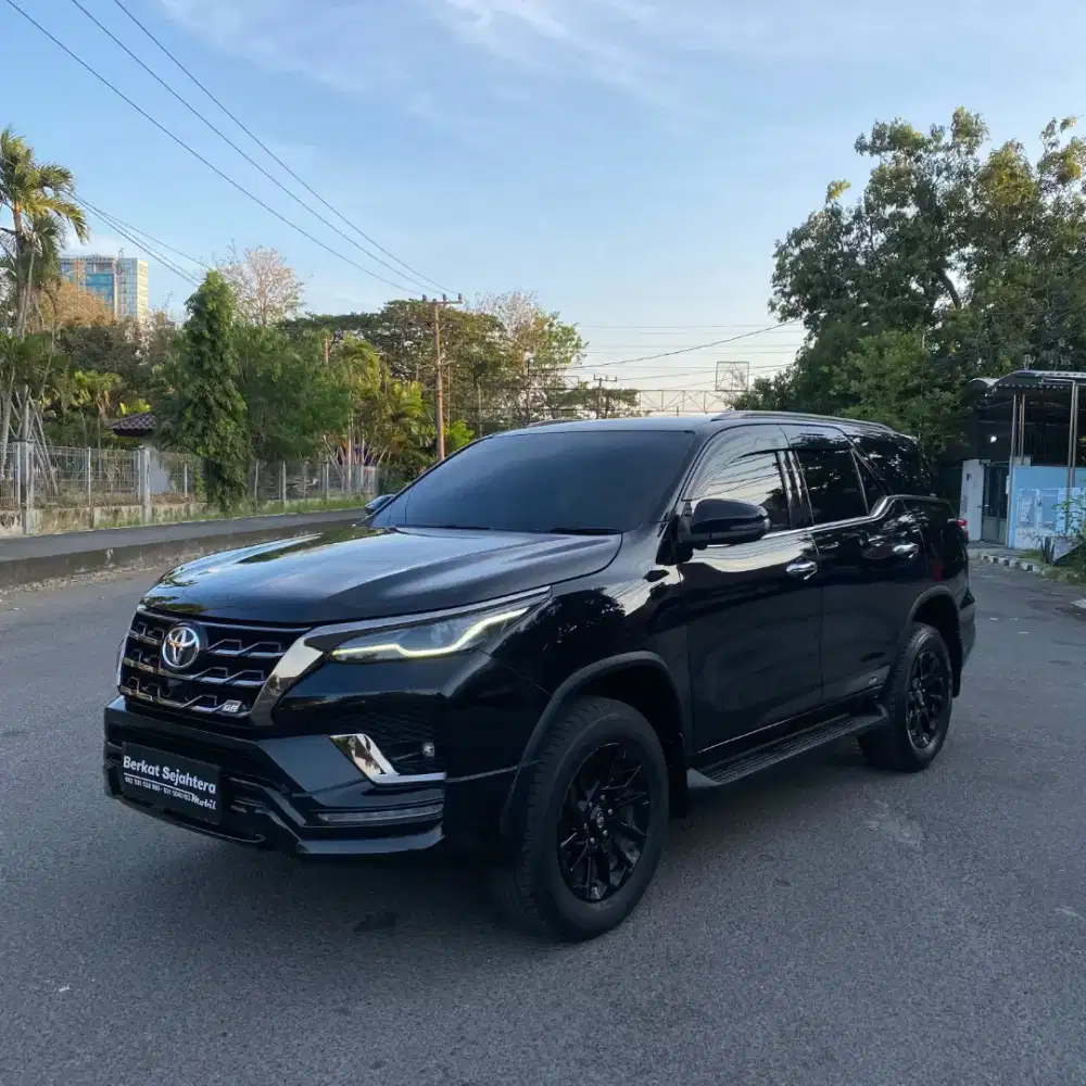 Tdp 50 km50rb fortuner vrz GR sport  2.8 hitam 2023 surabaya