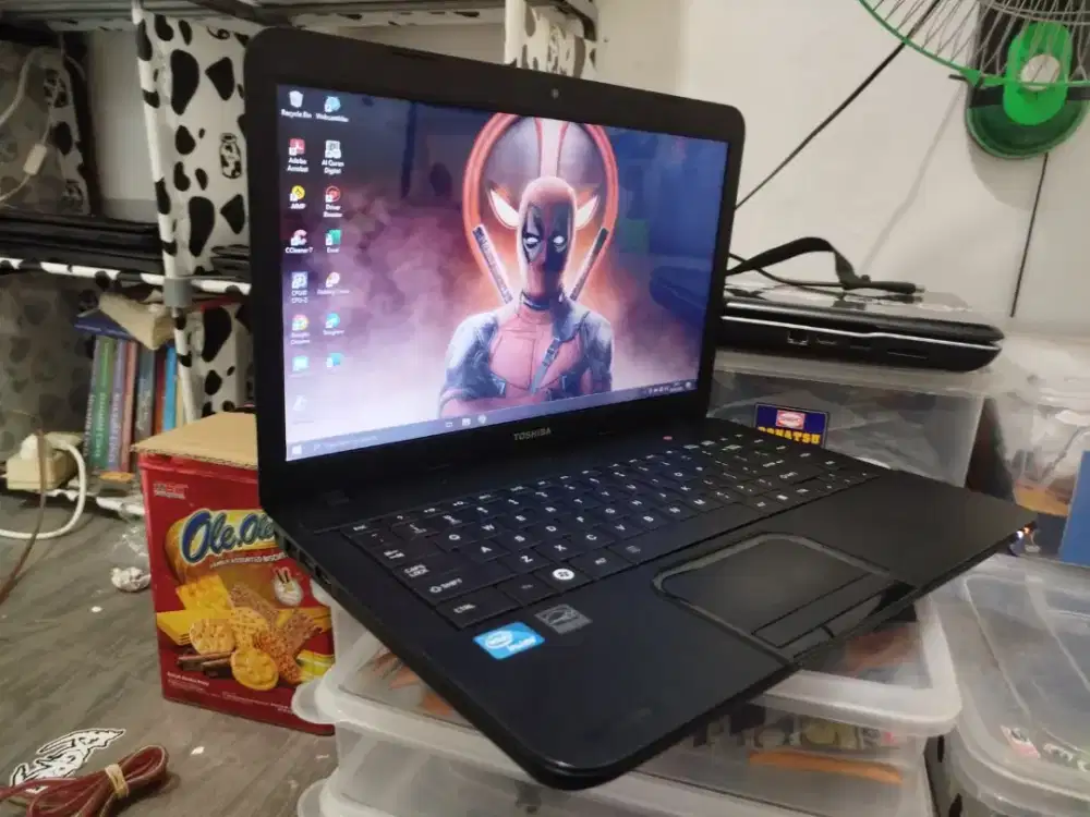 Laptop TOSHIBA SATELLITE C800