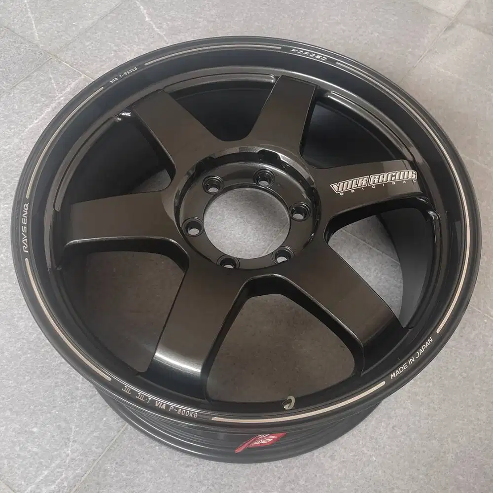 Rays TE37 Ultra Large PCD