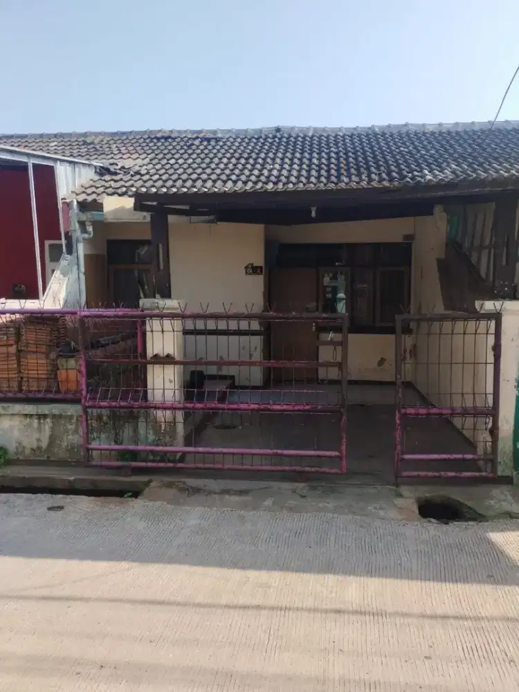 Rumah strategis