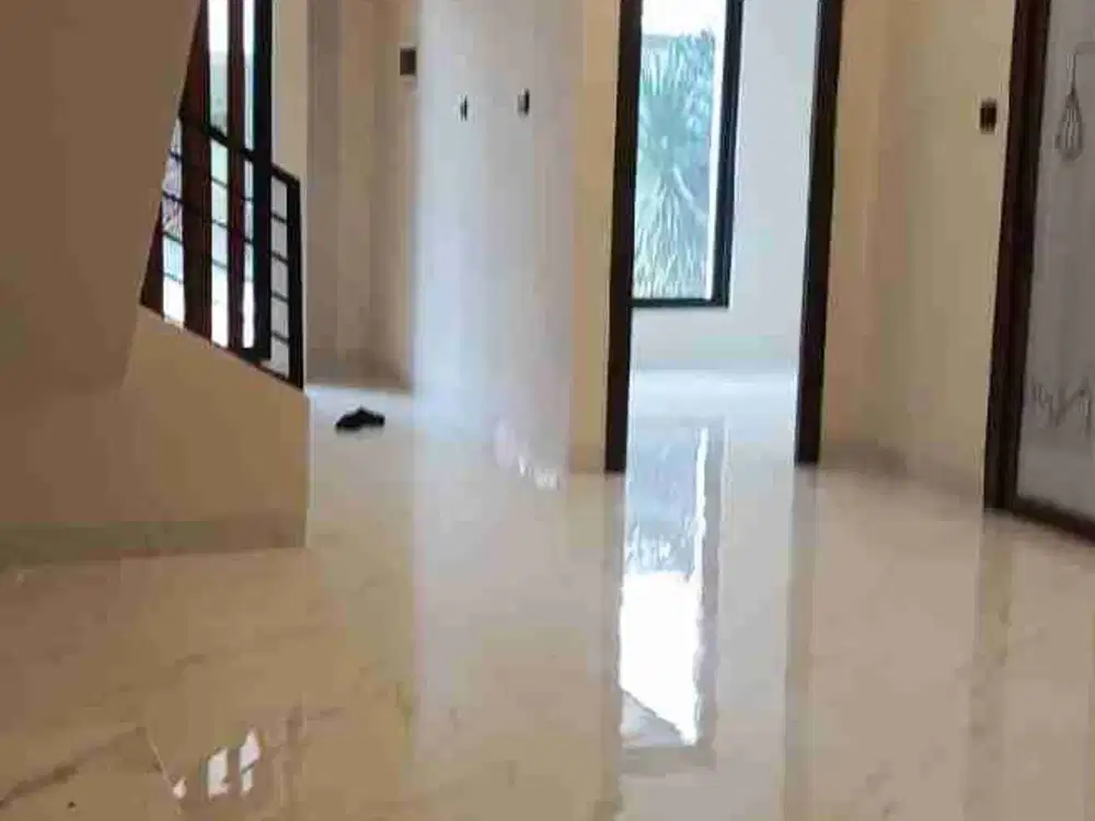 TURUN HARGA DIJUAL RUMAH BANGINAN MANDIRI TAMAN UBUD LIPPO KARAWACI