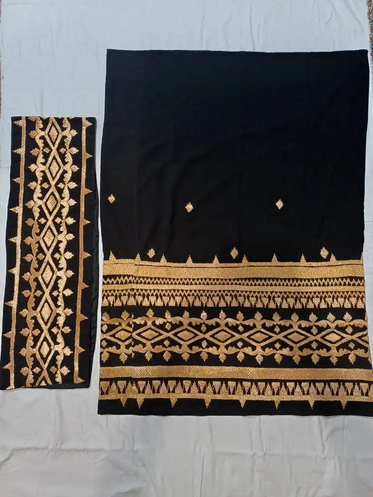 Tapis Lampung Sulam Tangan (Kain + Selendang)