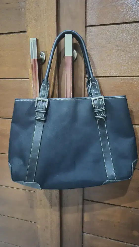 Tas Charles & Keith
