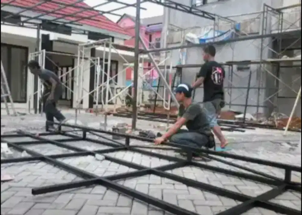 Tukang bangunan