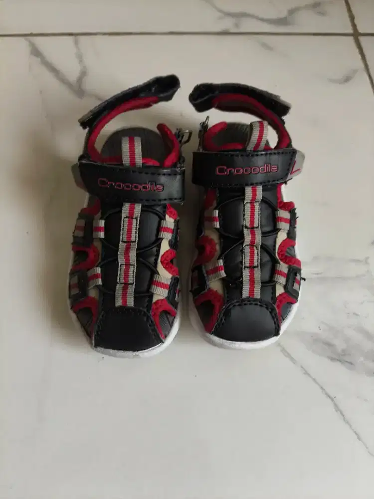 Sendal anak preloved bekas ex umur 3th-4th insole 16 cm