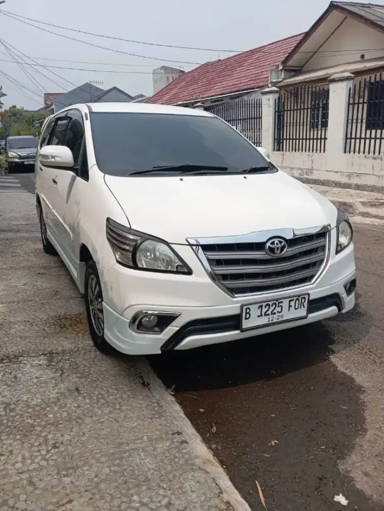 Toyota Kijang Innova G Luxury At 2.0 th 2014