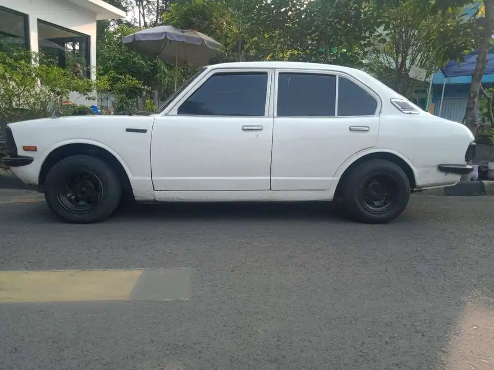 Toyota Corolla 1973 Bensin