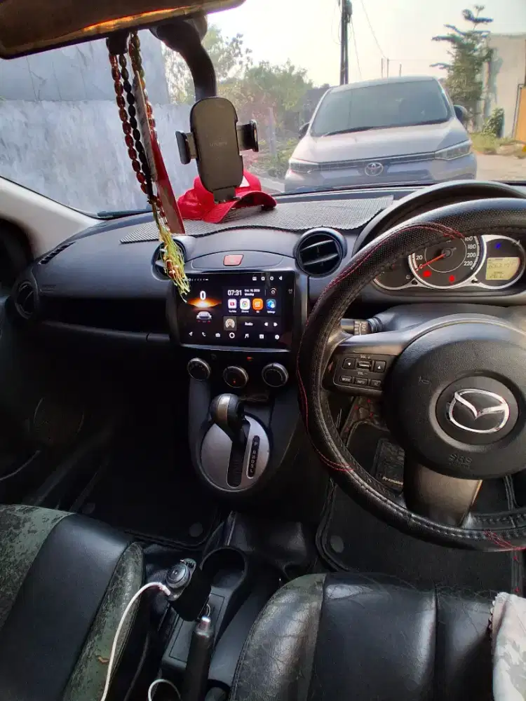 Mazda 2 RZ 2012
