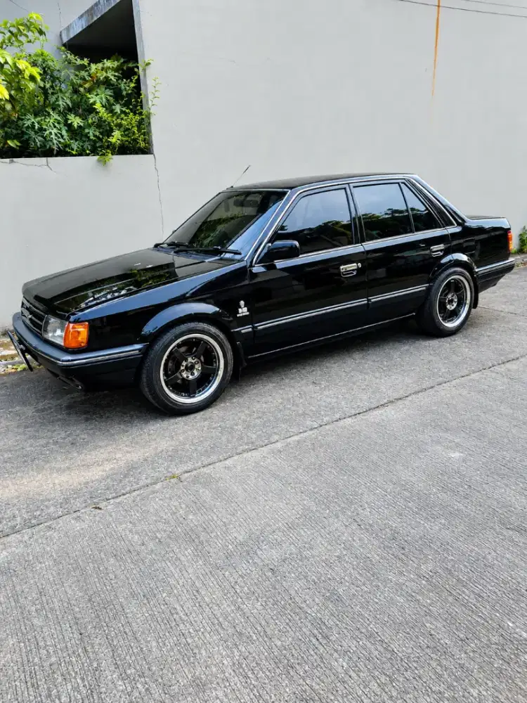 Ford laser 1986 Bensin