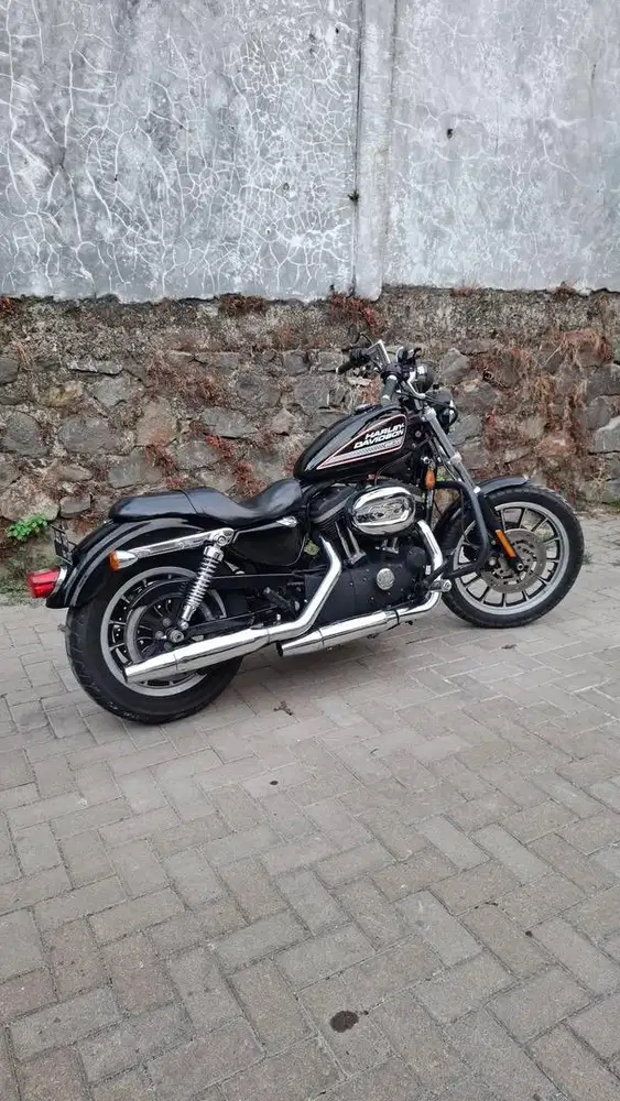 Harley Sportster 883 R