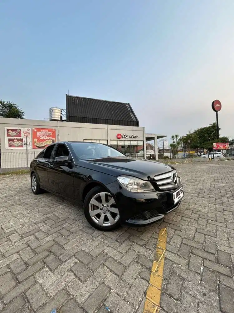 Mercedes-Benz C-Class 2012 Bensin