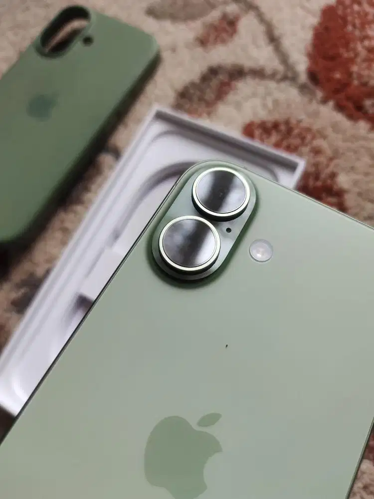 Iphone 17 sage 256gb masih garansi