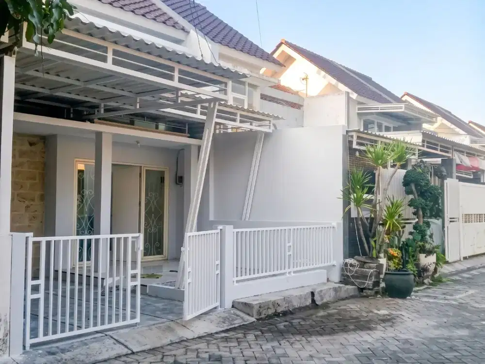 RUMAH MURAH FULL RENOVASI Di Perumahan Greenlake Wonorejo RUngkut Surabaya Timur