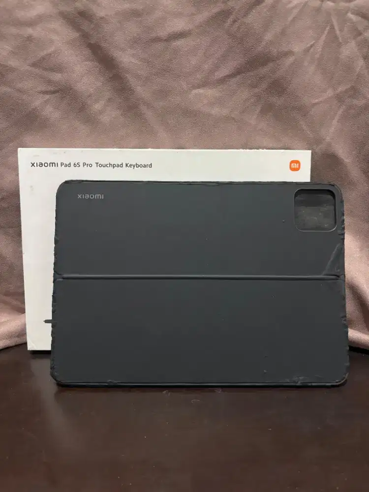 Keyboard Original Xiaomi Pad 6s Pro 12.4
Versi Mouse Track
Minus