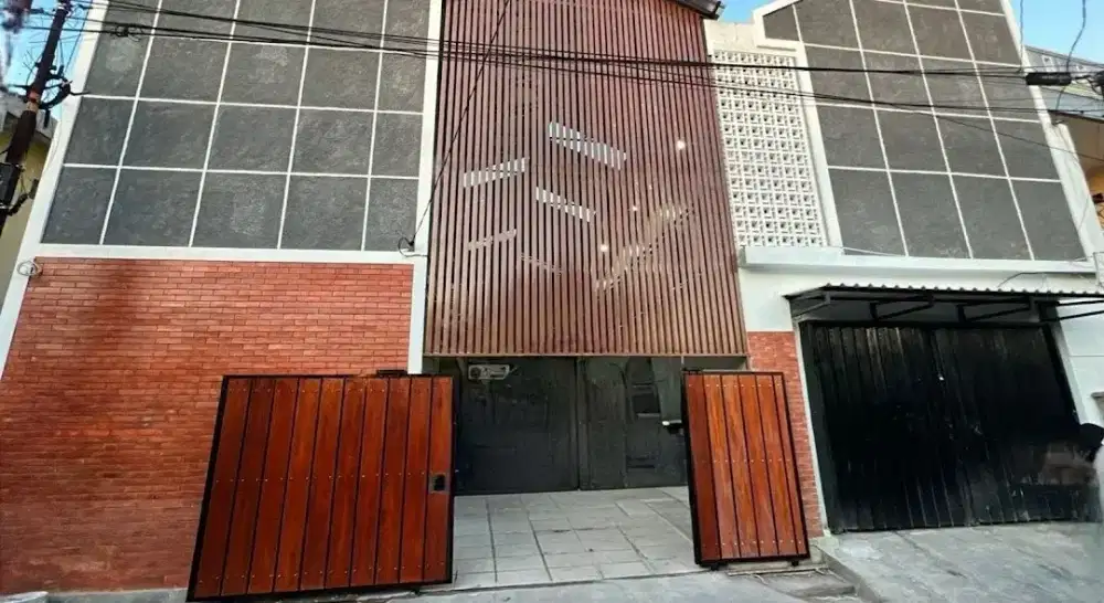 Dijual Kost Ekslusif dkt Solo Square L:210m, 2 KT