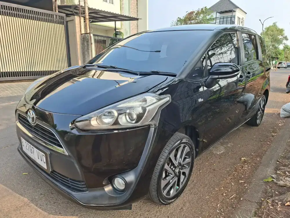 Toyota Sienta V A/T 2018 Terawat Pakai Sendiri Istimewa