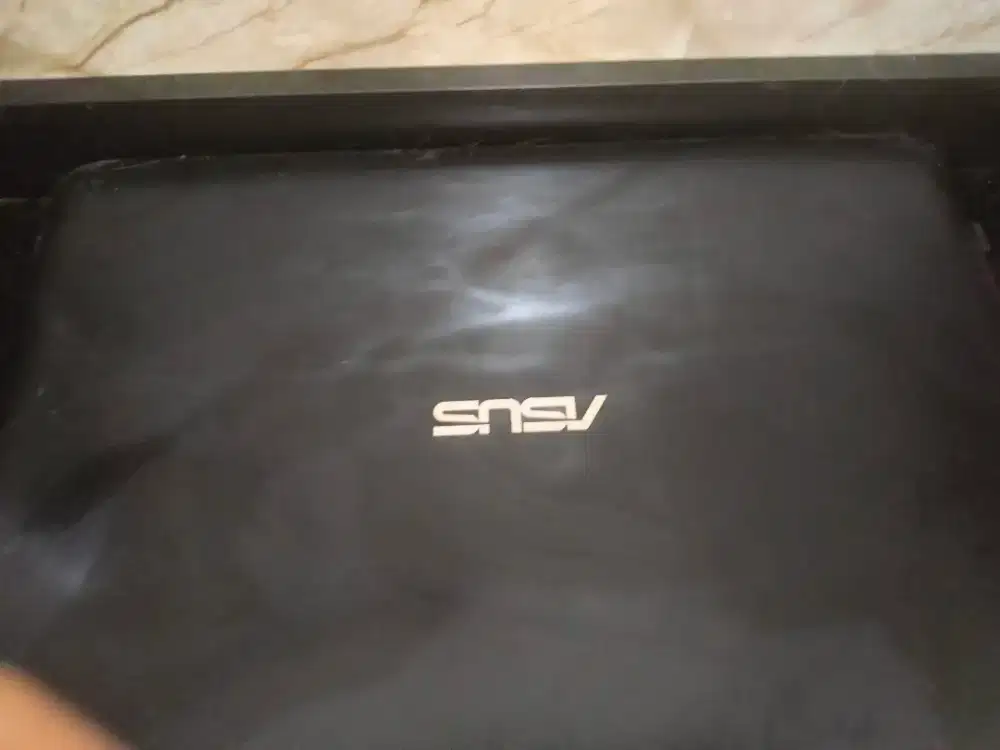 Asus (Seri VivoBook E402Y) AMD E2-7015 1.5GHz, Ram 4GB