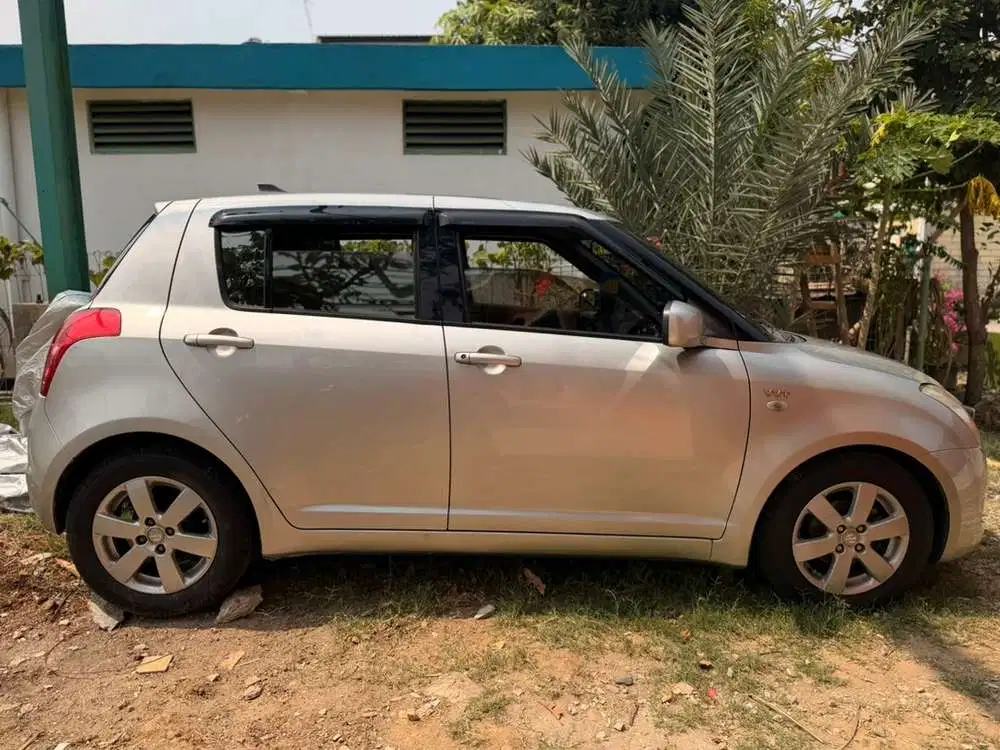 Suzuki Swift 2011 Bensin