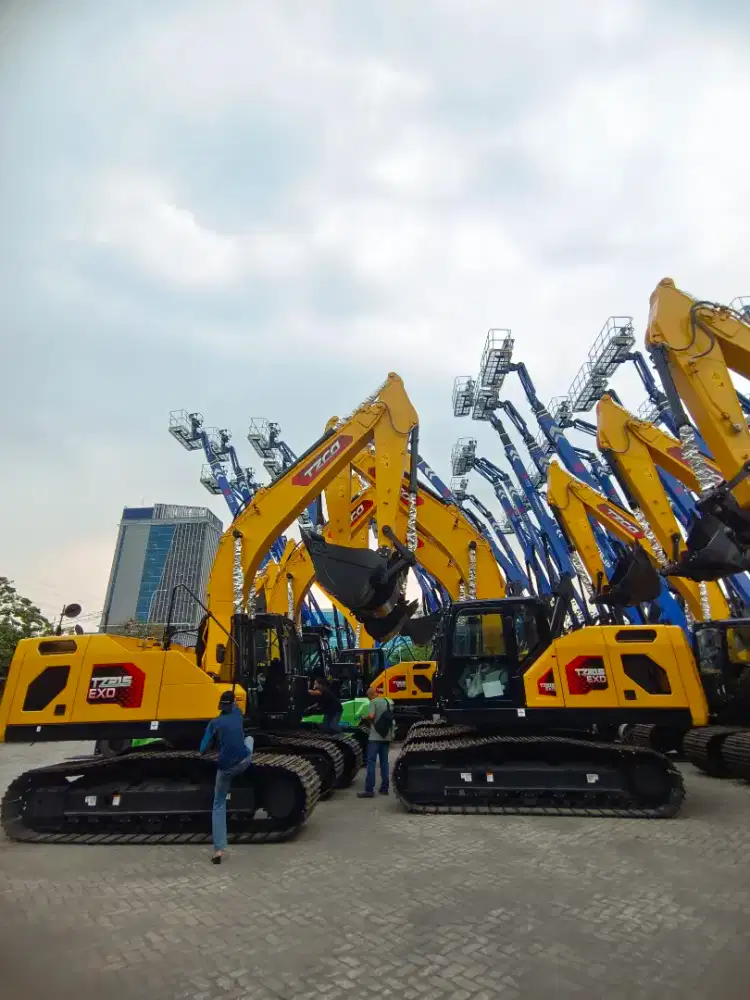 Excavator TZCO type TZ215 kelas 21 ton