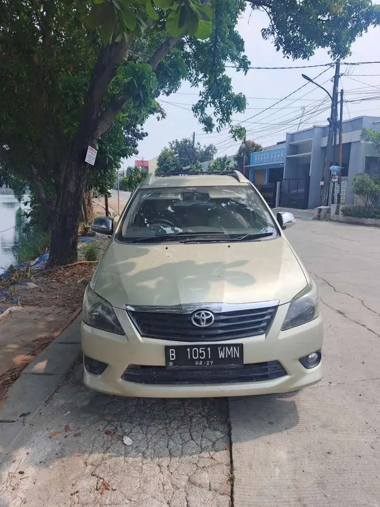 Toyota Kijang Innova 2012 Bensin