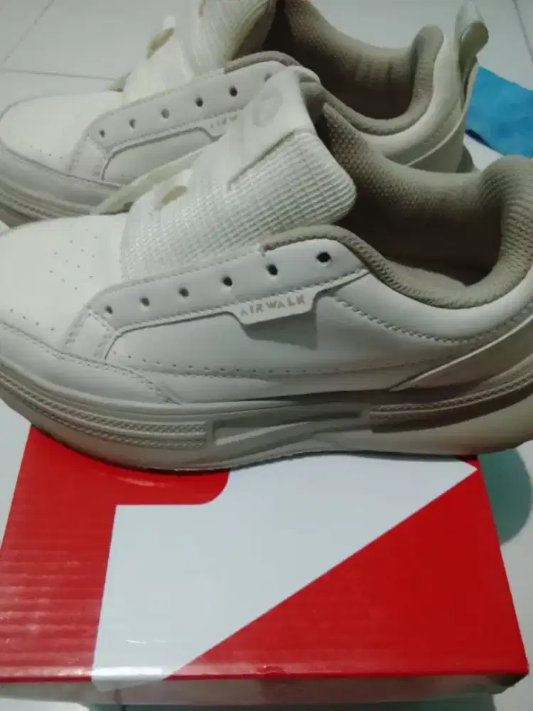 Sepatu Air walk
